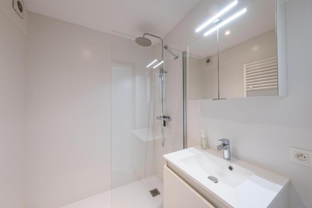 אוסטנדה Luxury Apartment With Free Parking מראה חיצוני תמונה